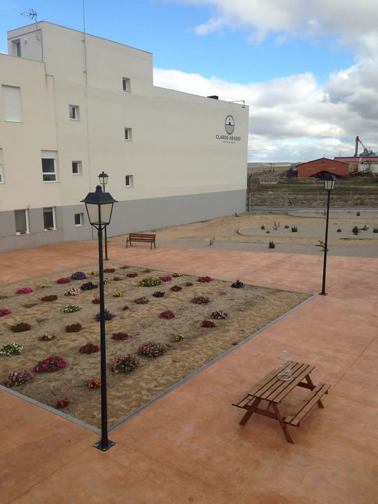 Centro Residencial Claros Abades